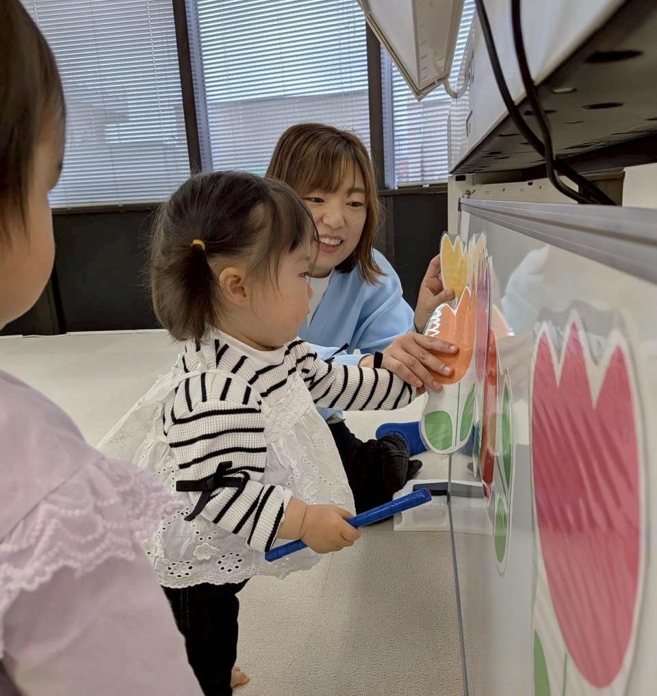 リトミックレッスンの指先活動