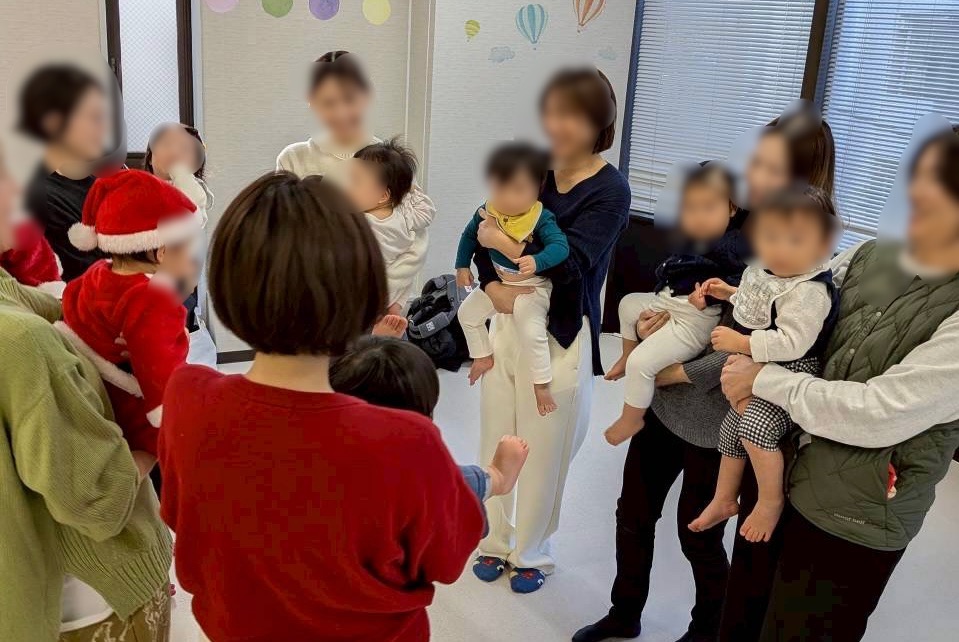 武蔵新城のベビーリトミックレッスンの様子