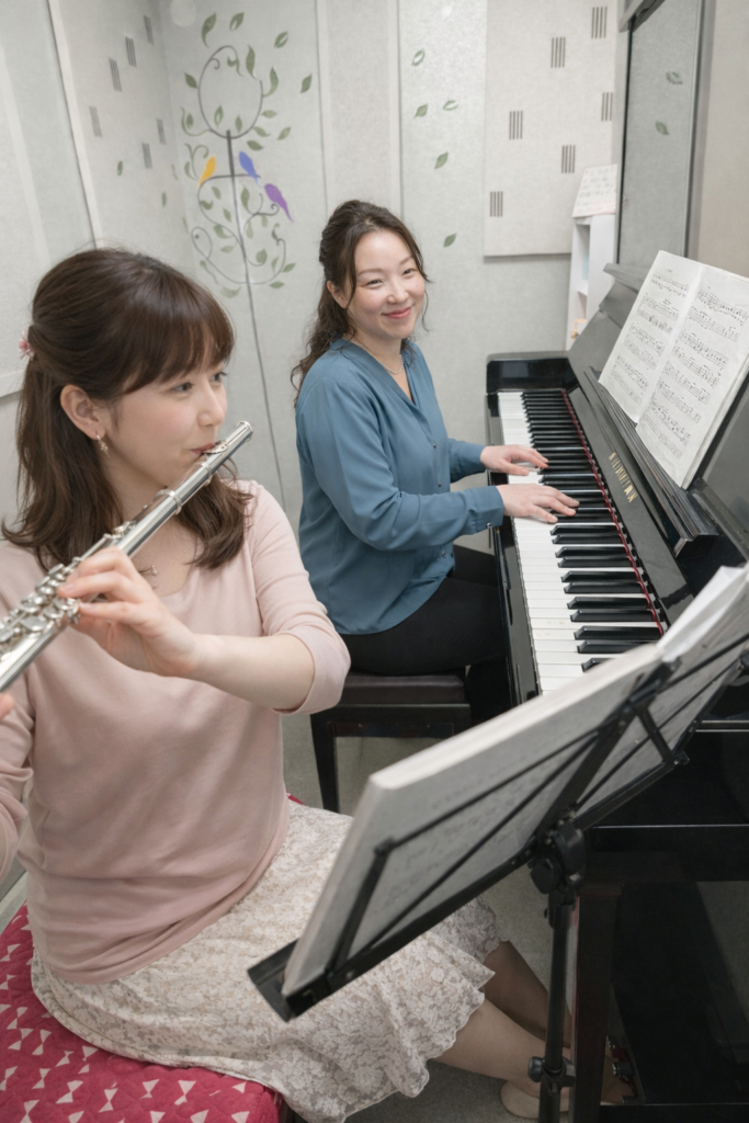 武蔵新城トイロミュージックでの大人のピアノレッスンアンサンブル