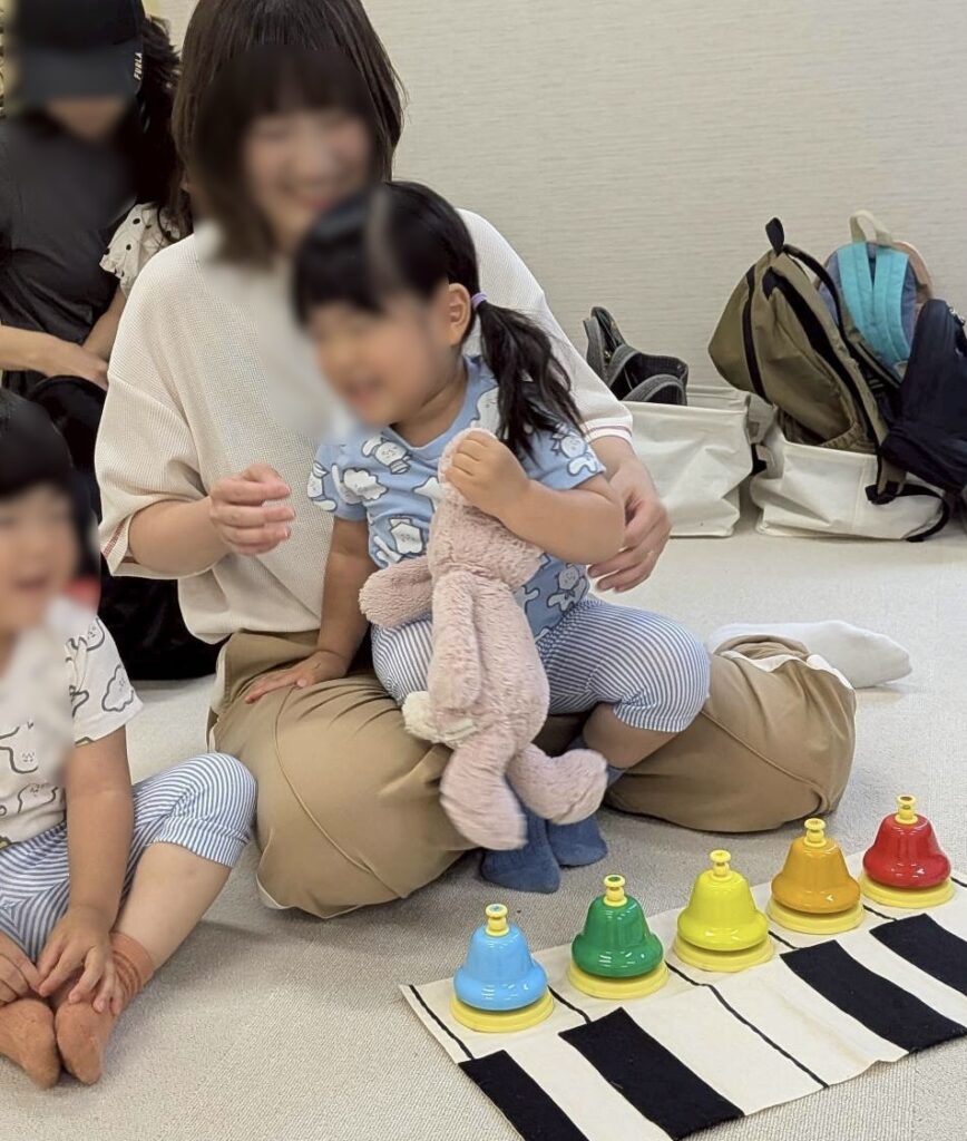 ママが近くにいる安心感で”やってみよう"と挑戦できる環境の武蔵新城リトミックレッスン